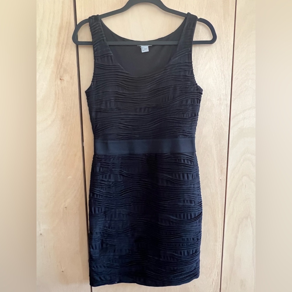 H&M Black Textured Bodycon Mini Dress